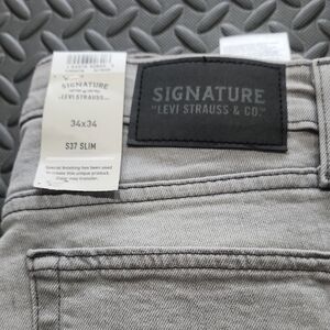 Levi's Signature Slim Fit Jeans in Light Gray
